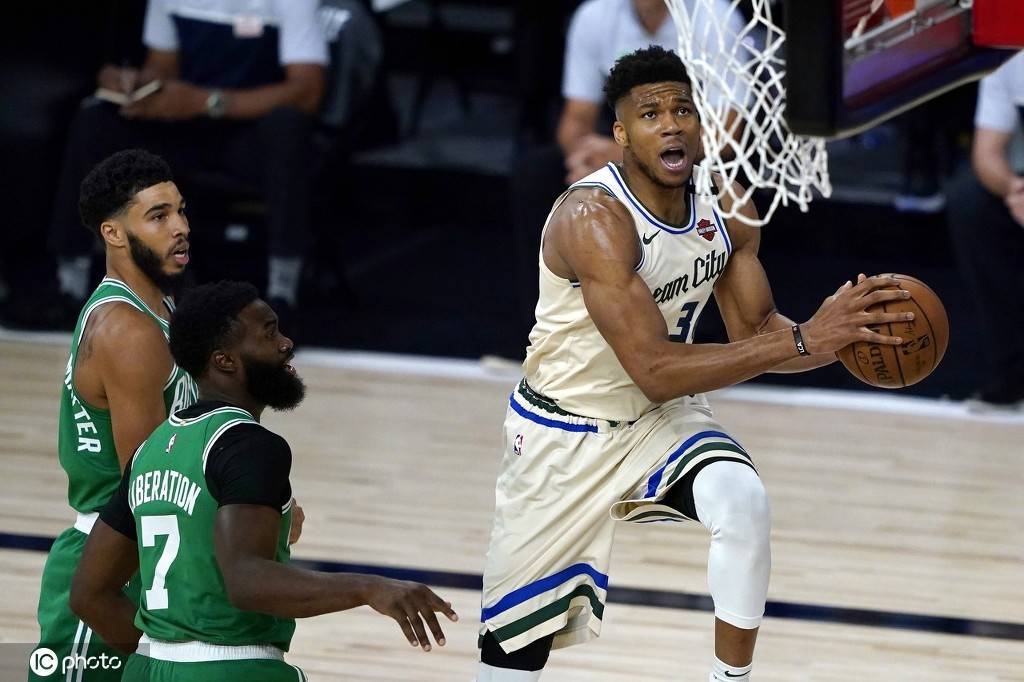 开云注册入口-亚历山大和沃克是首对西决相遇的表兄弟